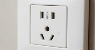 electrical shock prevention device